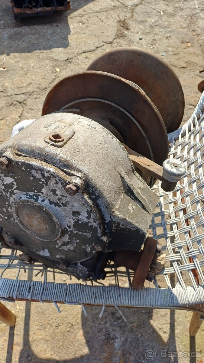 převodovka s hřídelemi aj - 2