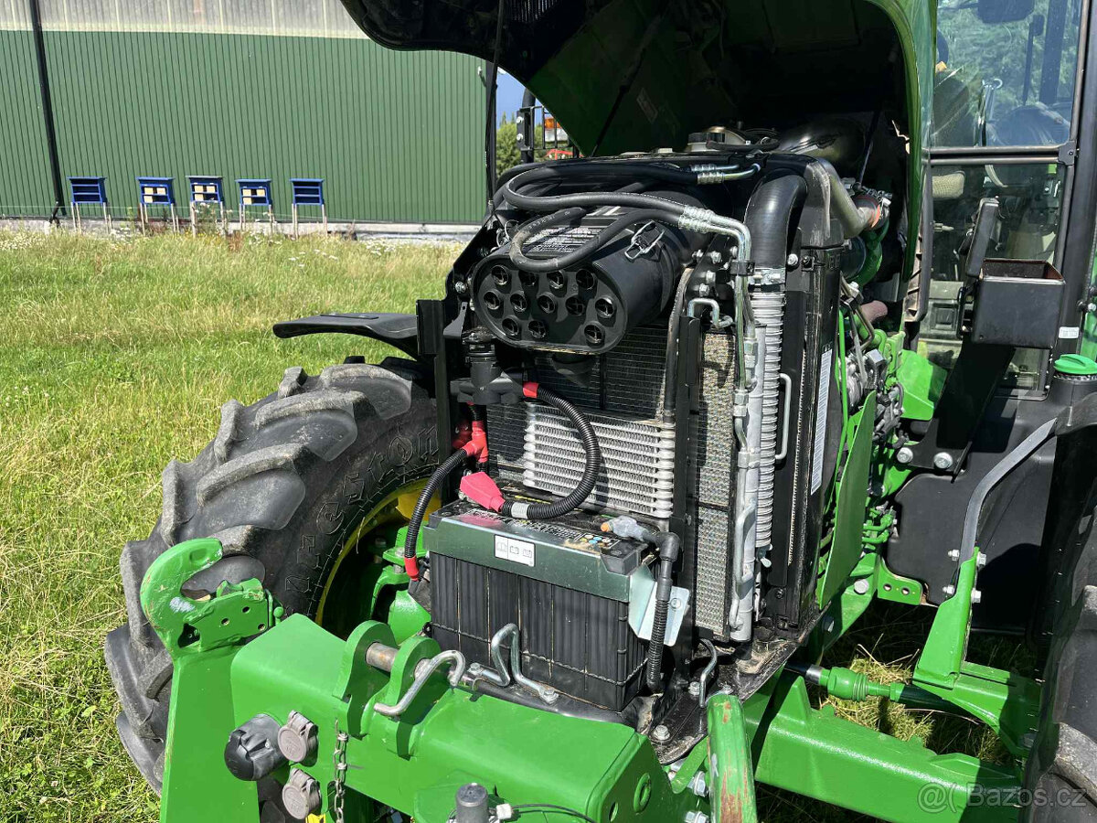 Traktor John Deere 5090 M - 2