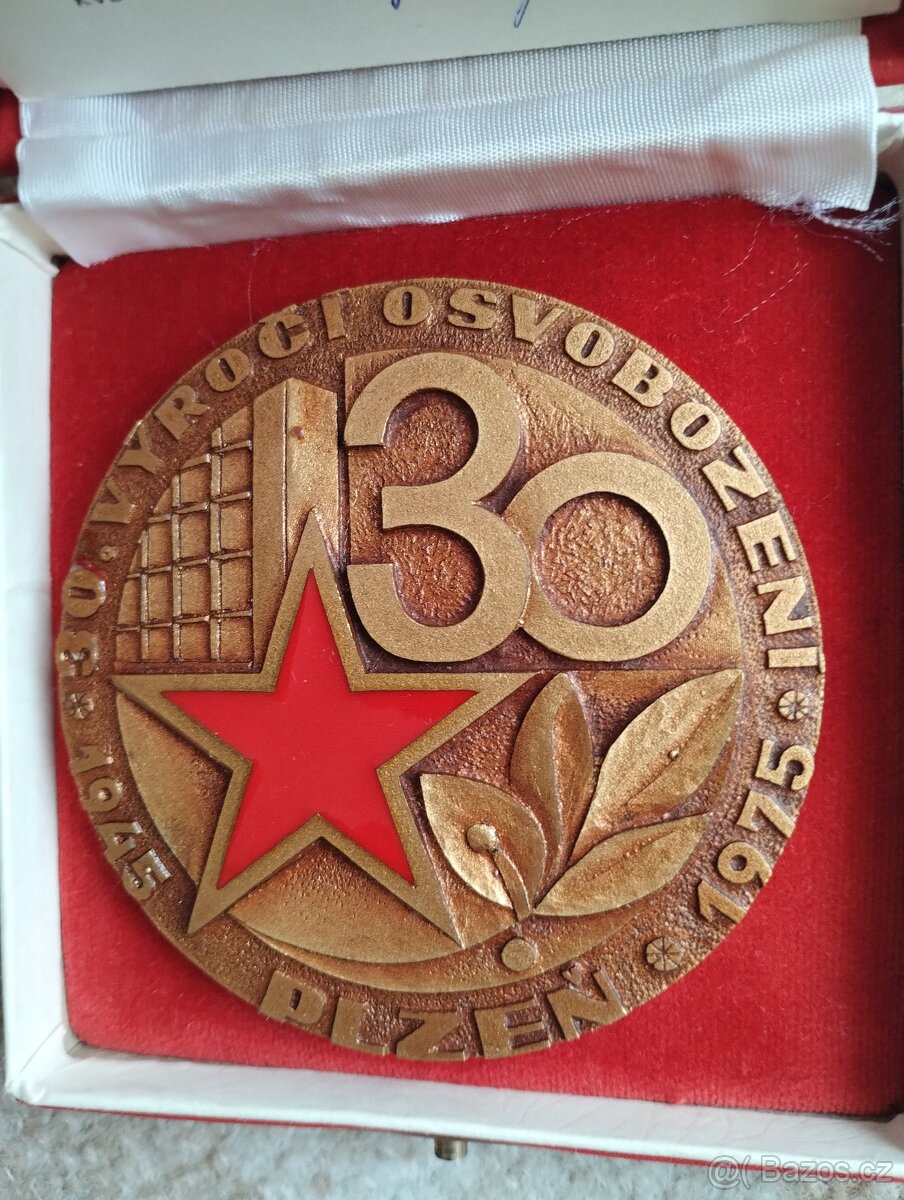 Pamětní medaile k 30. výročí osvobození plzně - 2