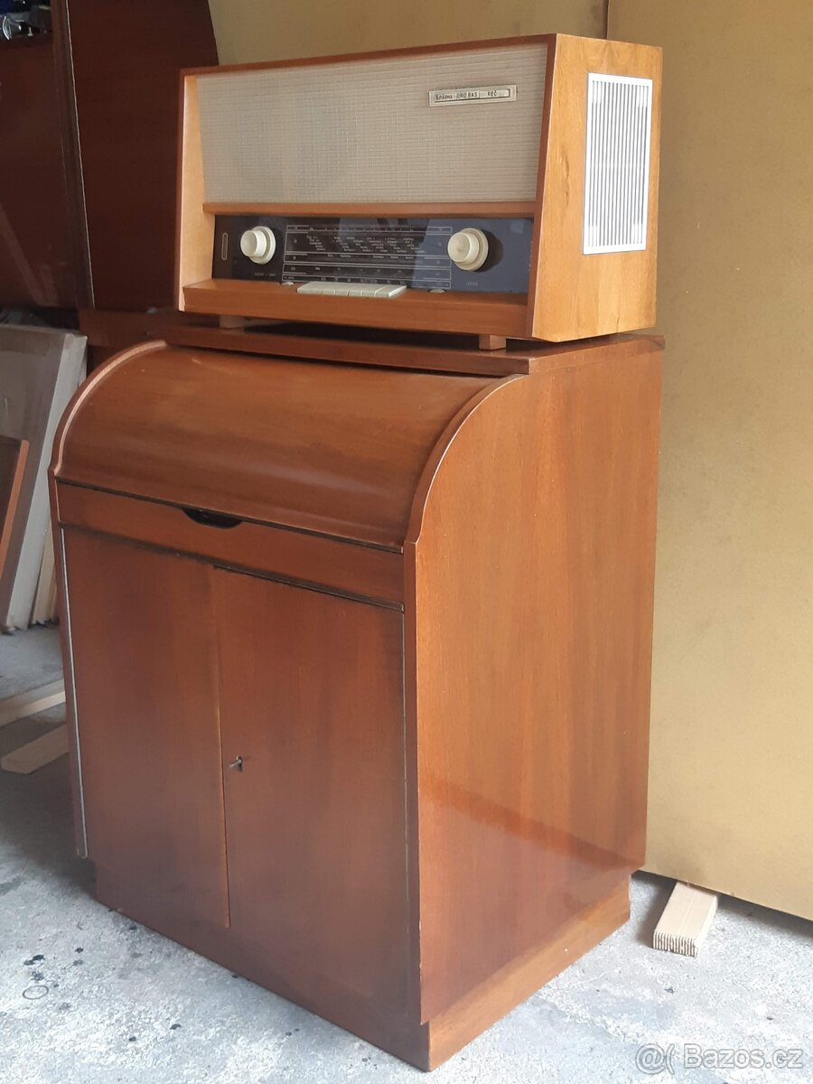 Rádio Tesla 536A s gramofonovou skříňkou - 2