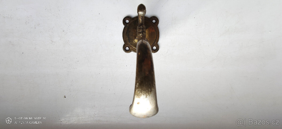 Kovový věšák - 2