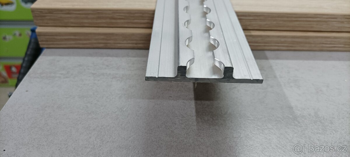 Hlinikove hranate lišty SORTIMO WURTH. - 2