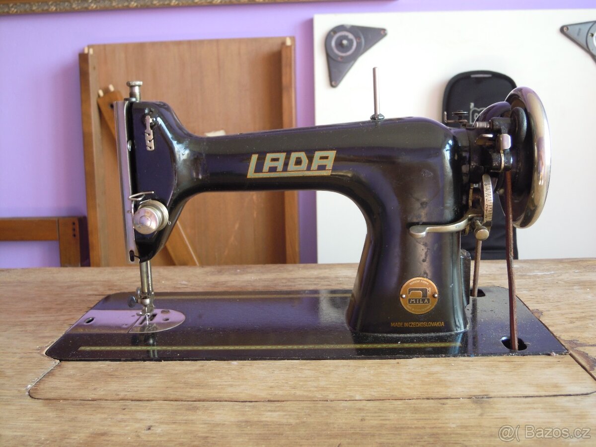 Šící stroj LADA - 2