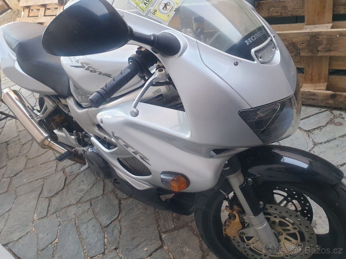 Honda vtr 1000f - 2