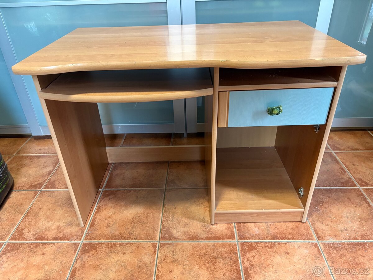 Psací stůl - 2