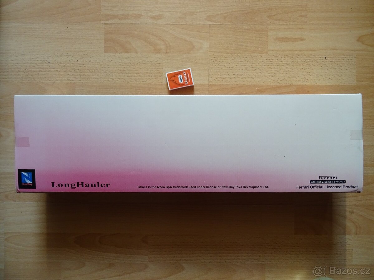 Model Iveco servisní kamion s návěsem, Scuderia Ferrari 1:32 - 2