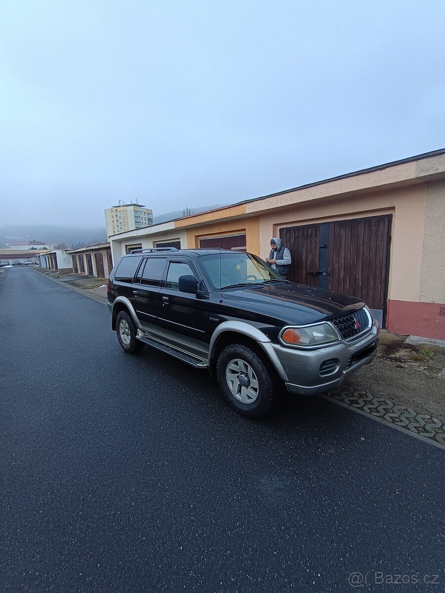 Mitsubishi Pajero Sport 3.L automat - 2