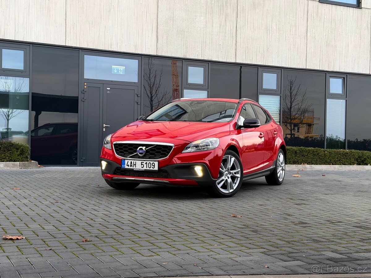 Volvo V40 Cross Country / T4 132 kW / automat / 4x4 - 2