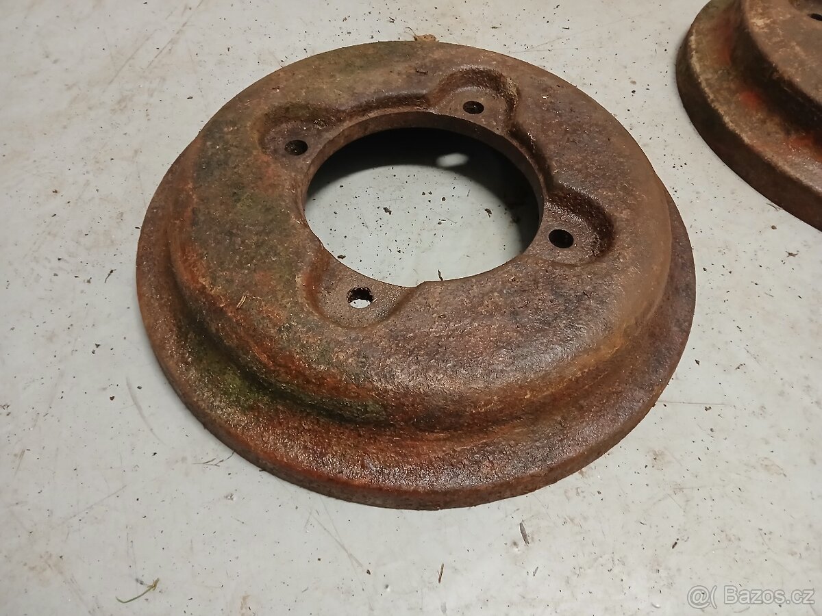 Zetor 4011 zaváží do předních kol - 2