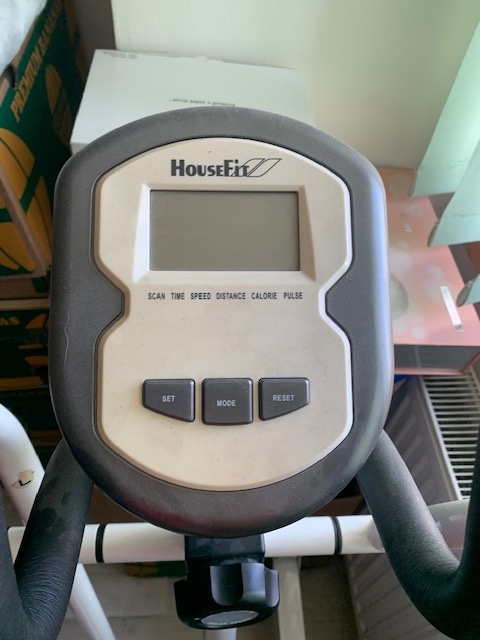 ELIPTICKÝ TRENAŽÉR - 2