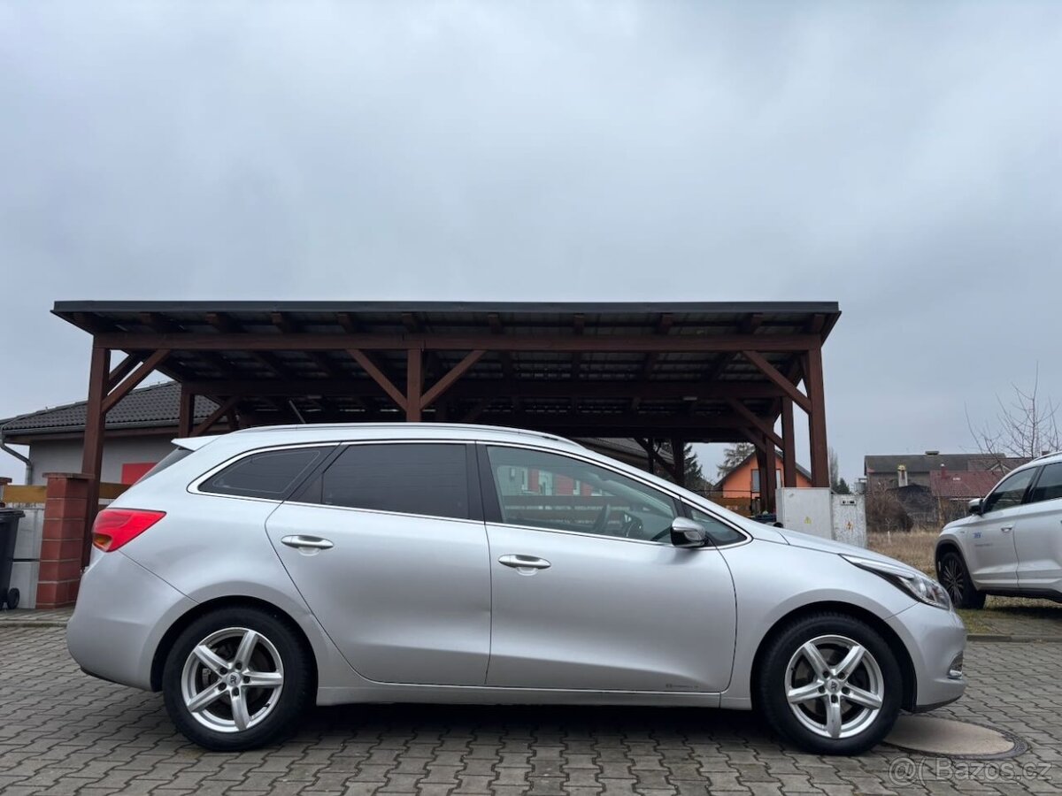 Kia Cee´d, 1.6l/99 kW, Tažné, Plná výbava - 2