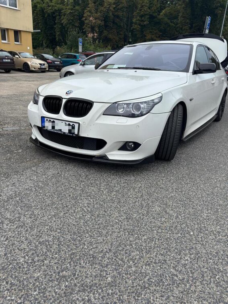 Podprahové lišty pro BMW Е60 Е61 - Černý Lesk - 2