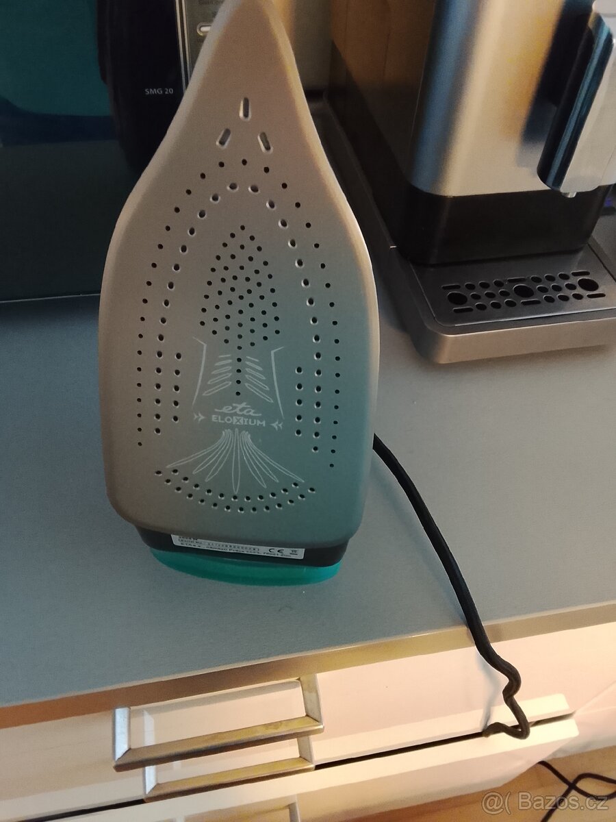 Napařovací žehlička jako nová - 2