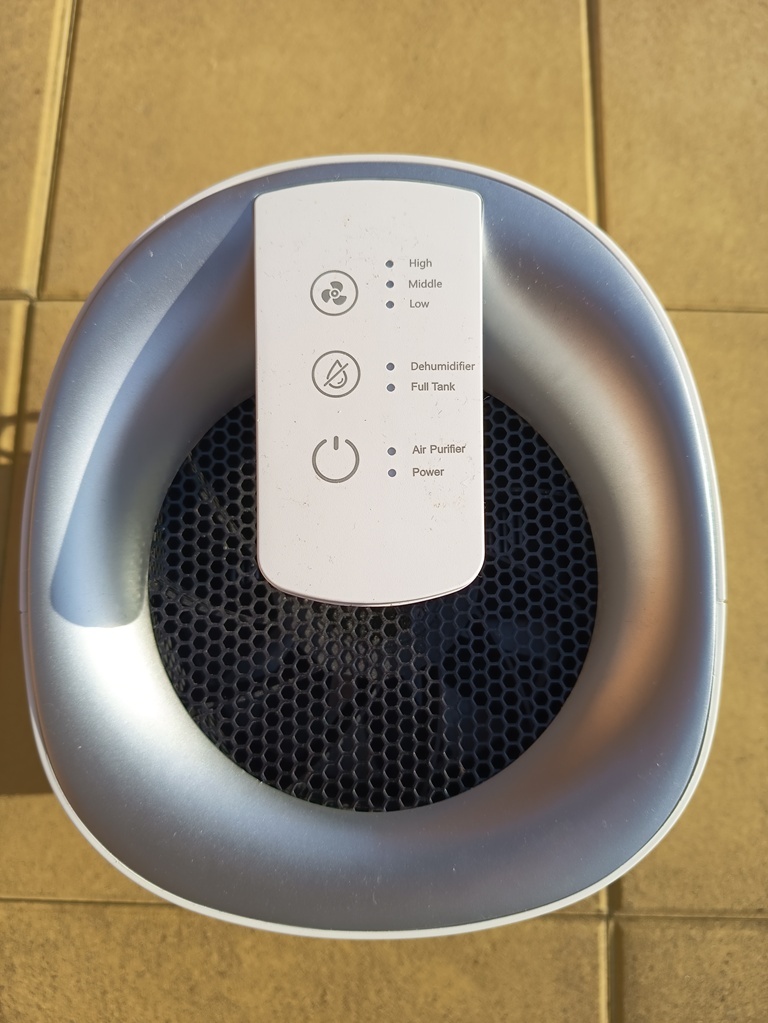 Odvlhčovač a čistička vzduchu - 2