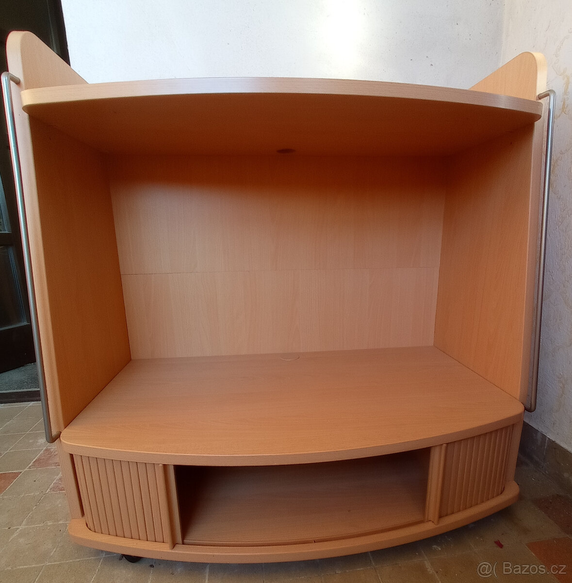 Nová tv skříňka /stolek/ - 2