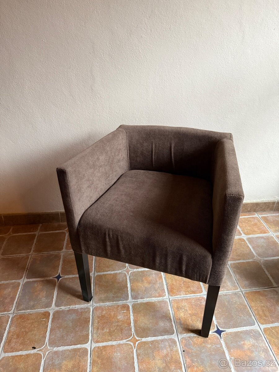 Křesílka a stolky - 2