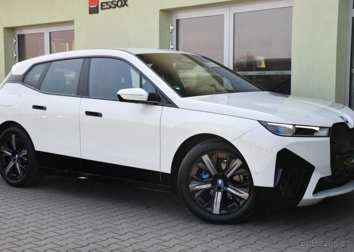 BMW iX xDrive40 1M 3L-ZÁRUKA - 2