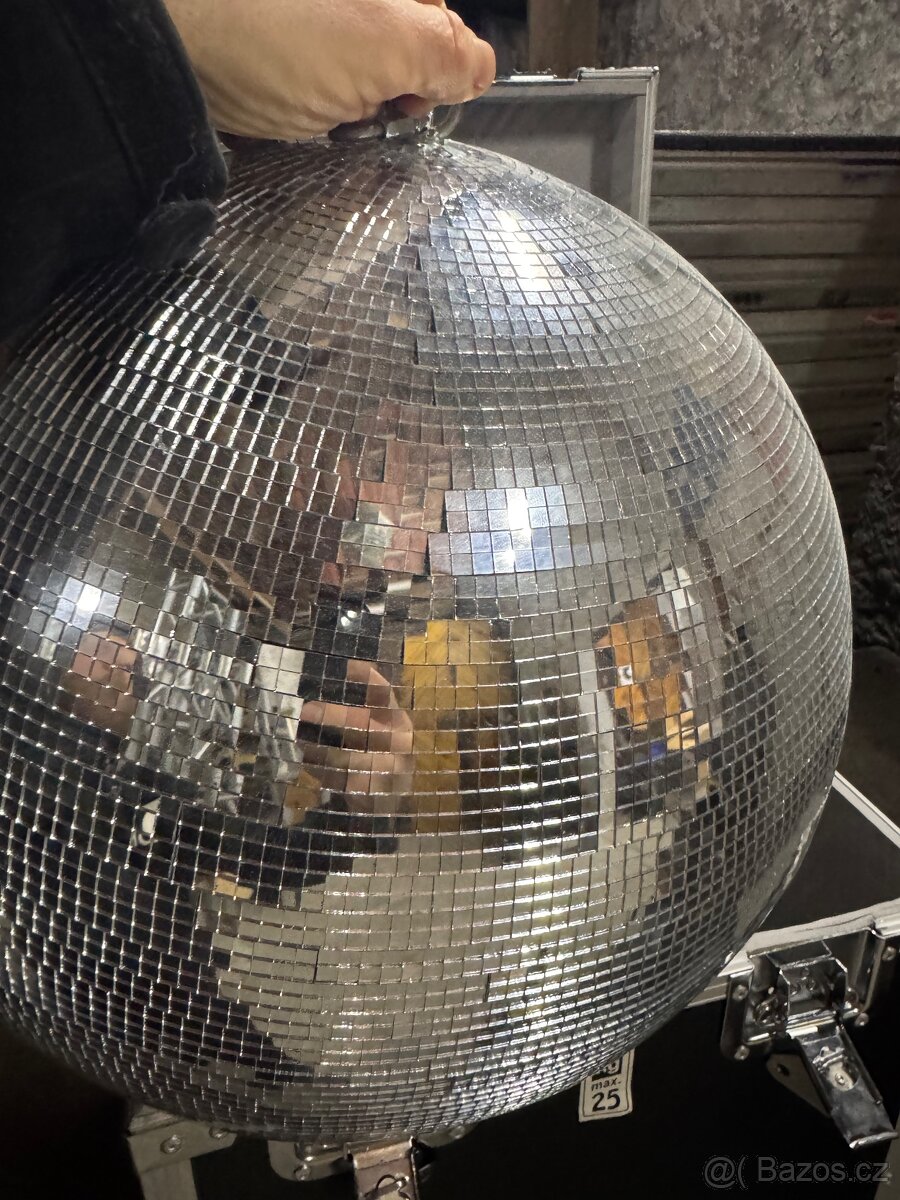 Prodám discokoule v case - 2