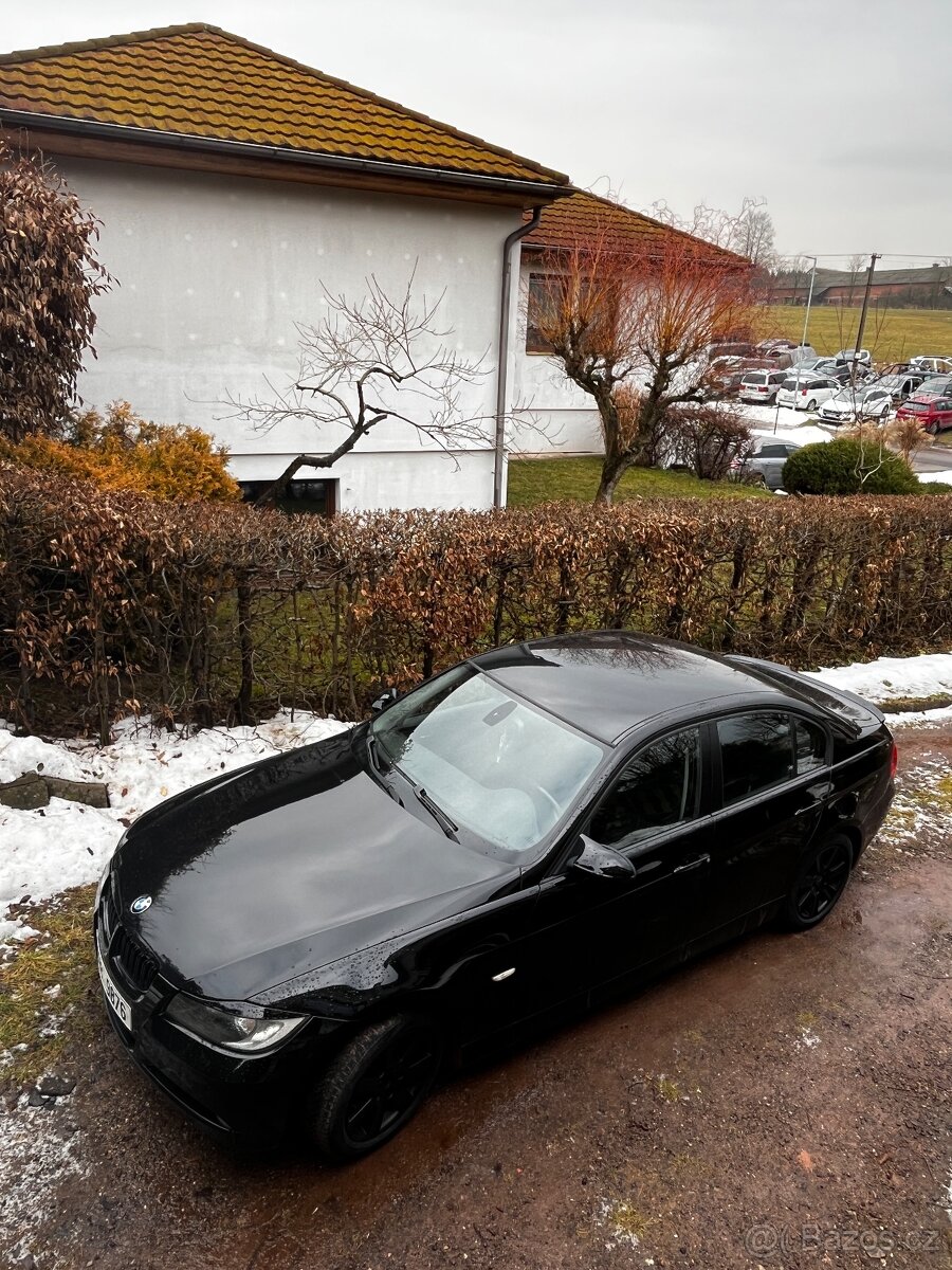 BMW E90 318i (297000) N46B18 - 2