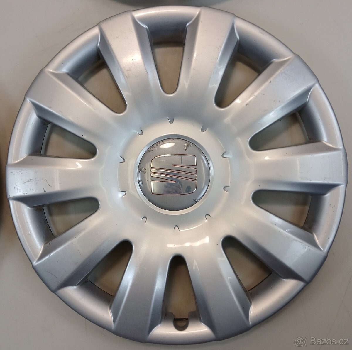 Poklice Seat 15" 4ks - 2