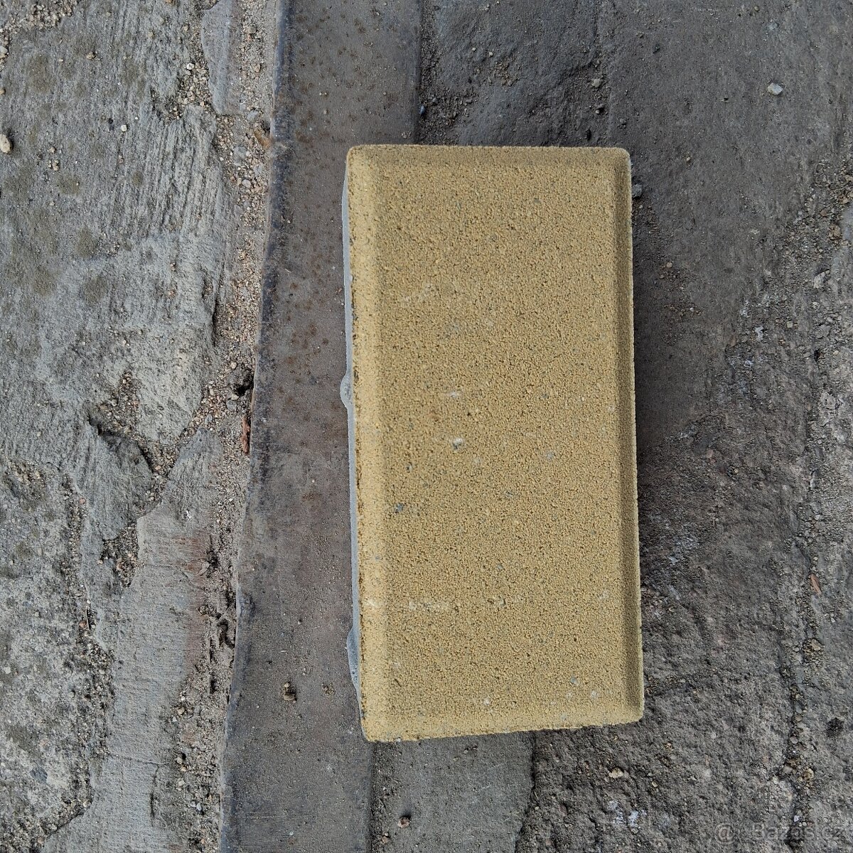 Prodám zámková dlažba - 2