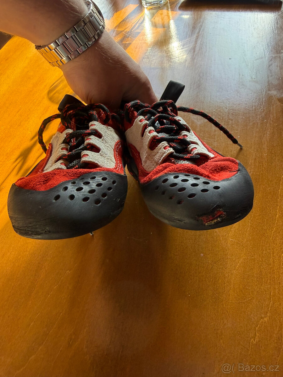 Lezečky Triop 36 - 2