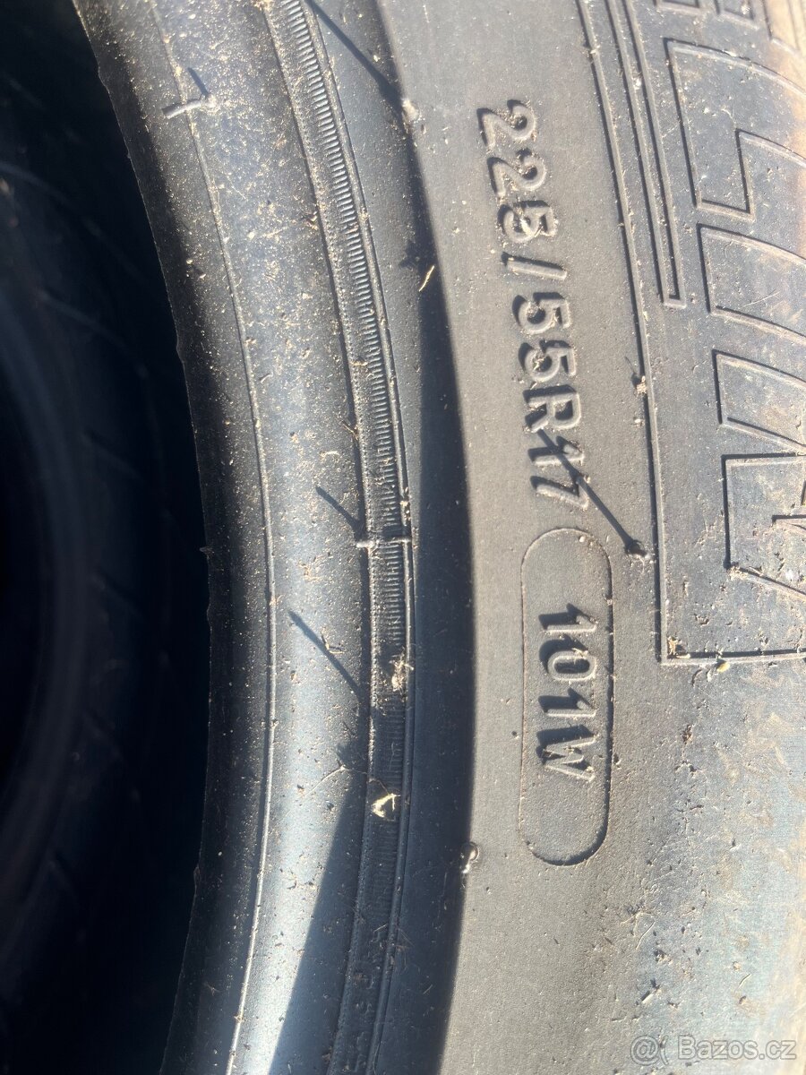 Michelin 225/55R17 - 2