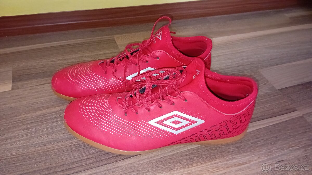 Sálovky Umbro 42 - 2