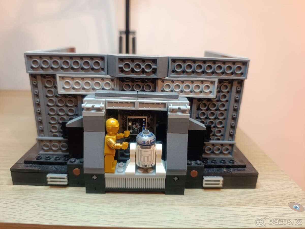 Lego star wars Death Star Trash Compactor Diorama - 2