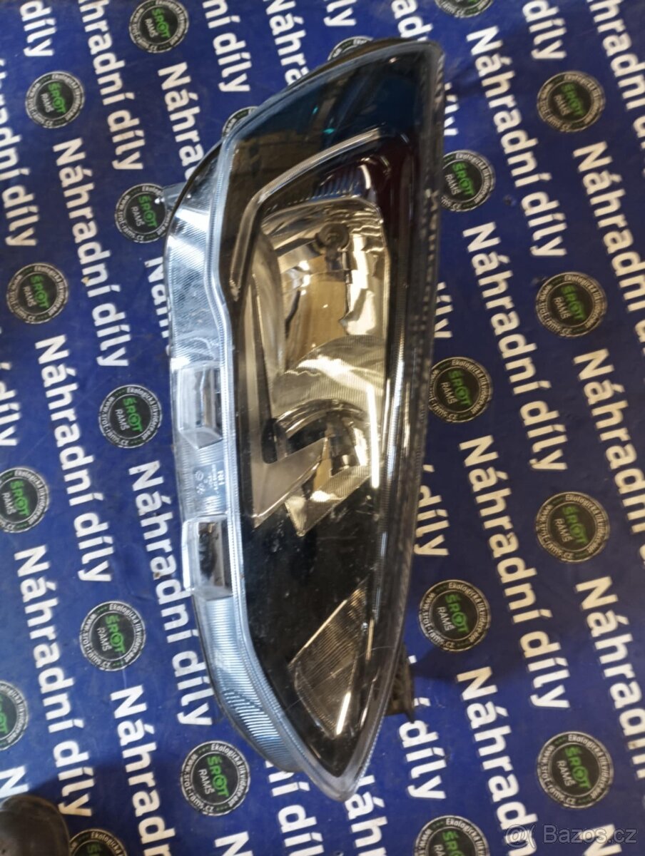 Přední světla LED černé Ford Focus MK4 - 2
