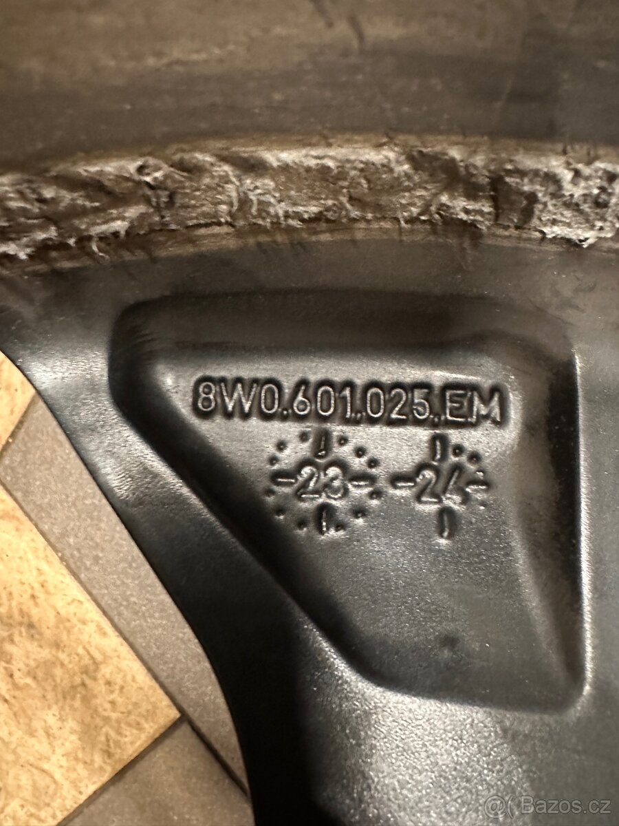 Audi alu disk 8W0601025 EM - 2