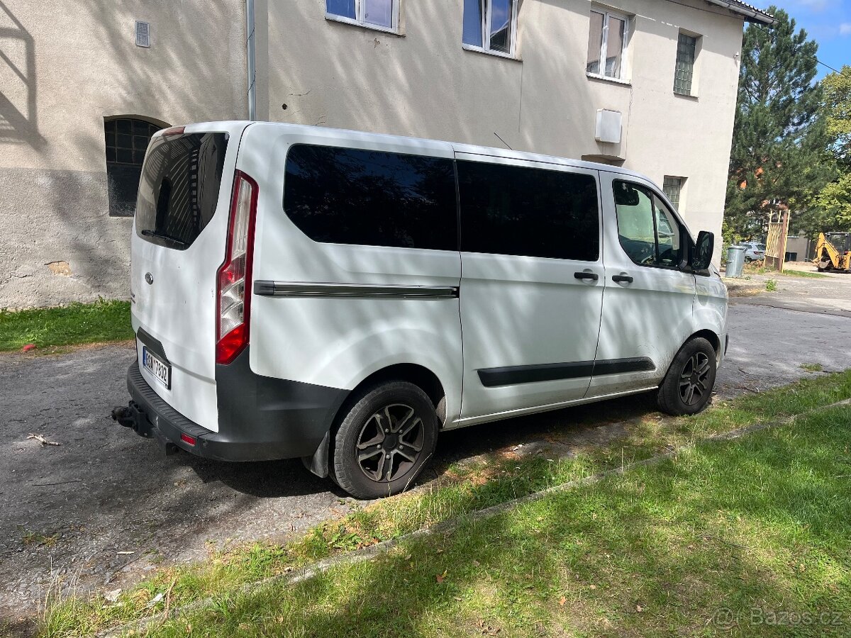 Ford Transit Custom, 9 míst - 2