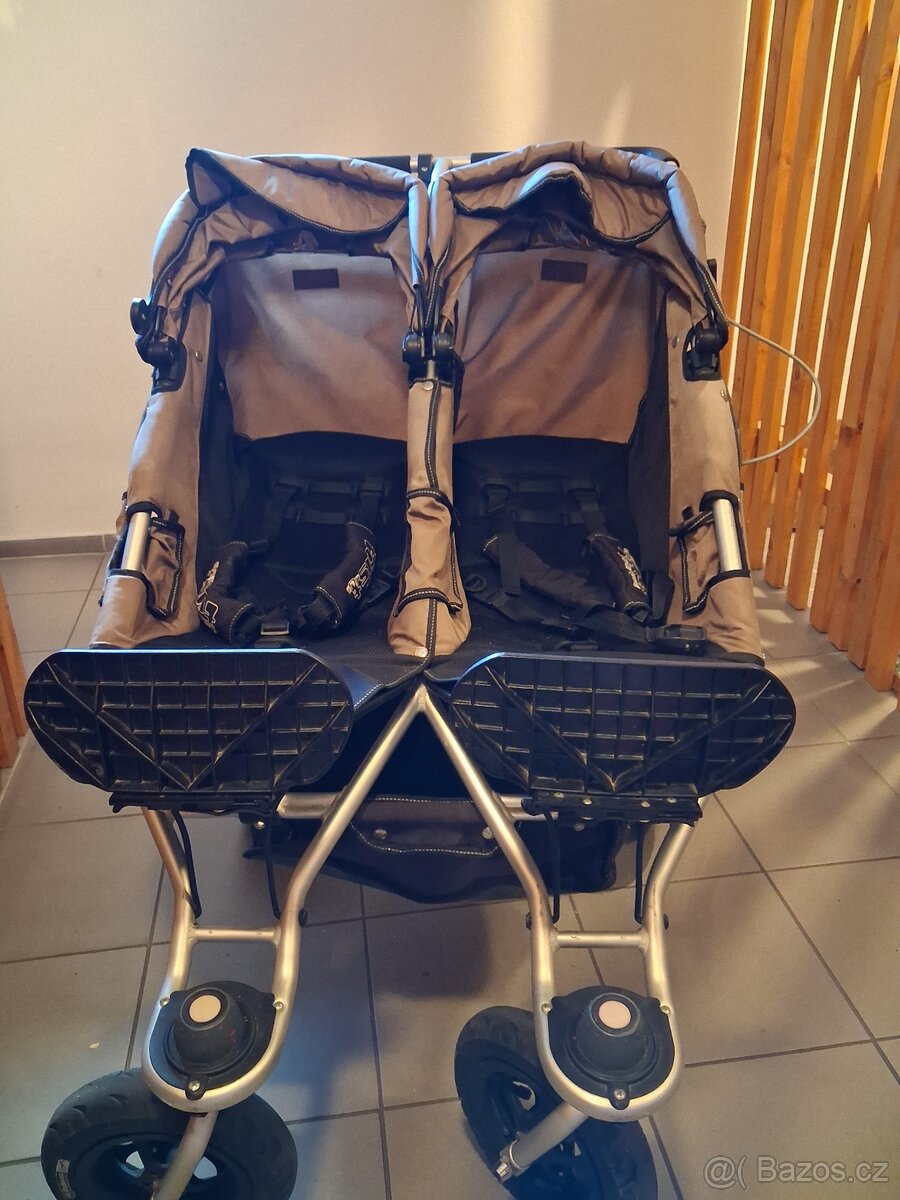 Sourozenecký kočárek TFK - 2