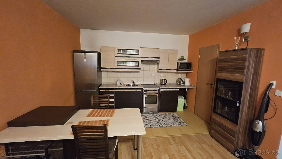 Byt 2+kk s garáží - 2