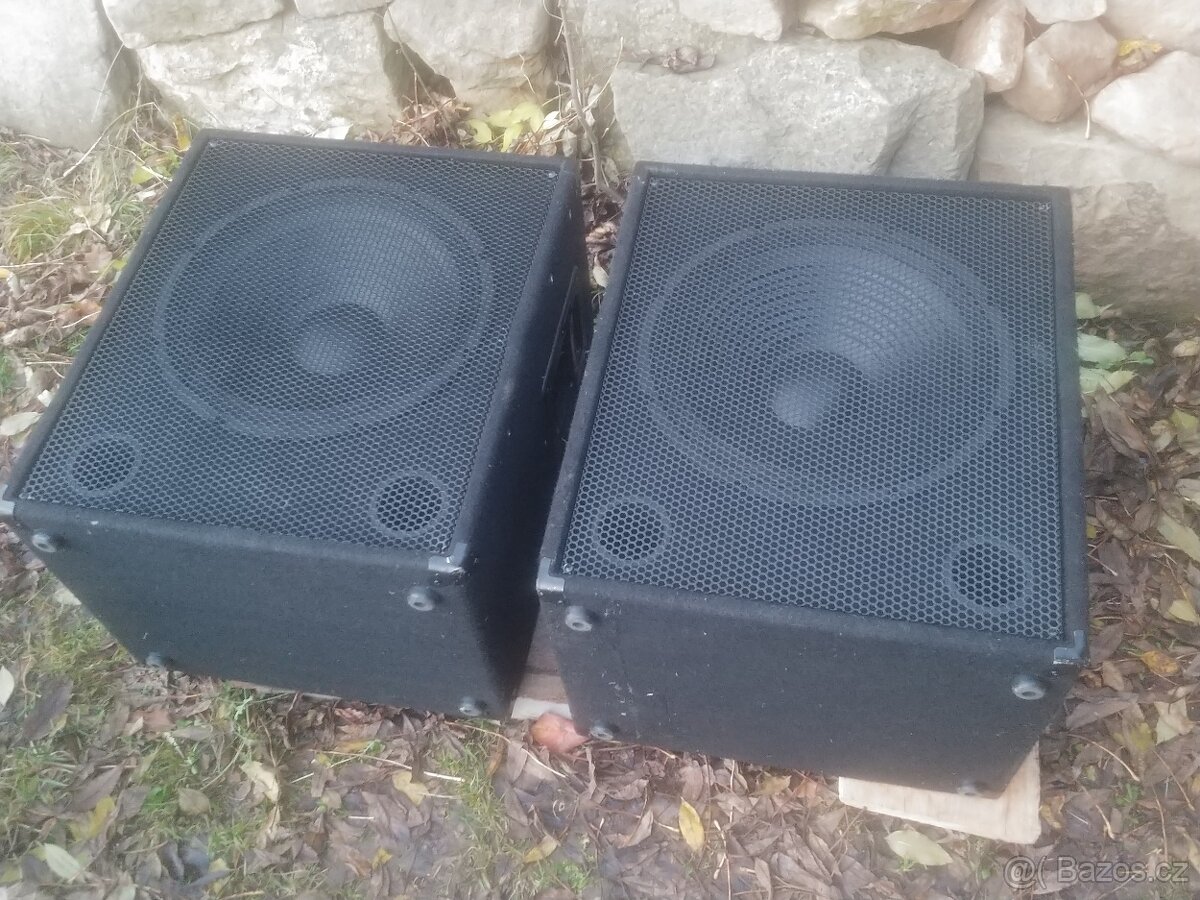 Basové bedny 15" (repro Eminence Beta 15A) - 2