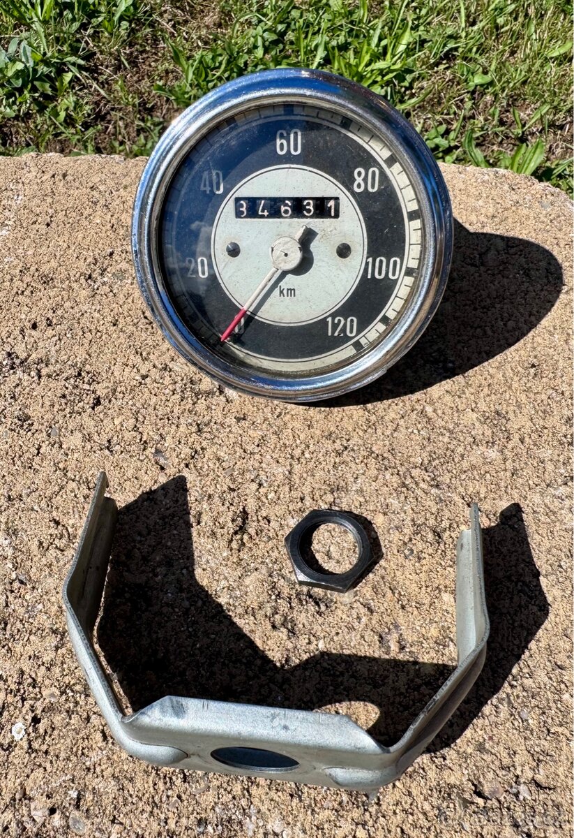 Jawa 50 pionyr, malá kyvacka - tachometry - 2