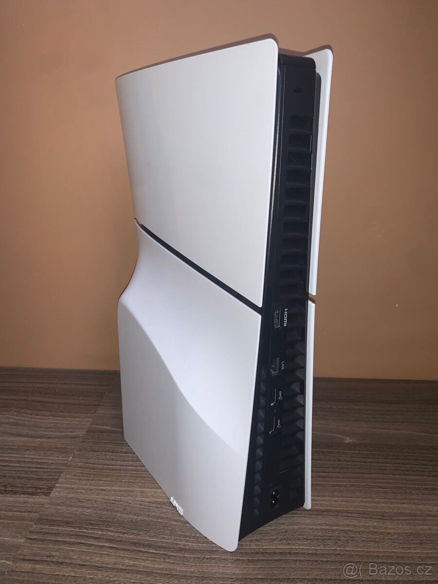 PlayStation 5 (Slim) + Call of Duty: Black Ops 6 - 2