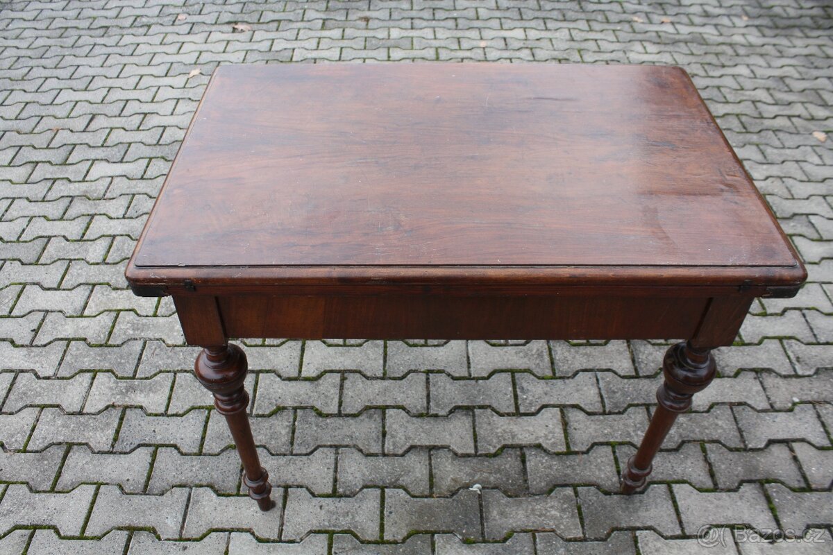 Starožitný stůl - 2