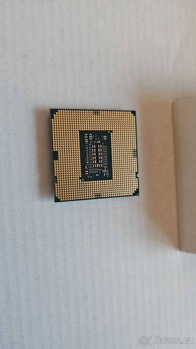 Intel Core i3-10105f - 2