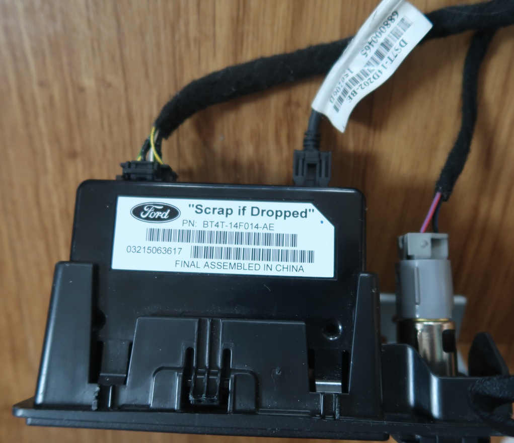 ford USBhub s videovstupem pro SYNC 2 - 2