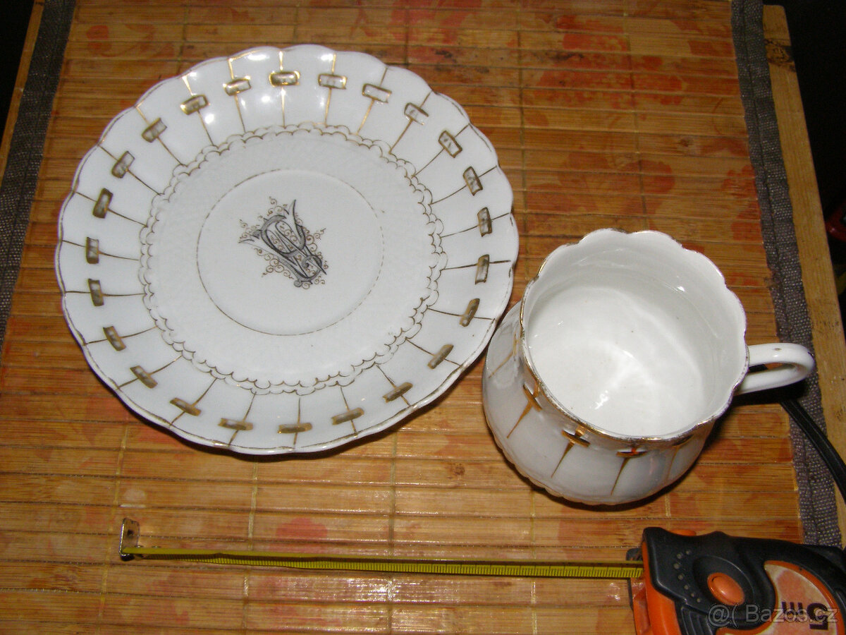 Sběratelský hrnek s talířkem - 2