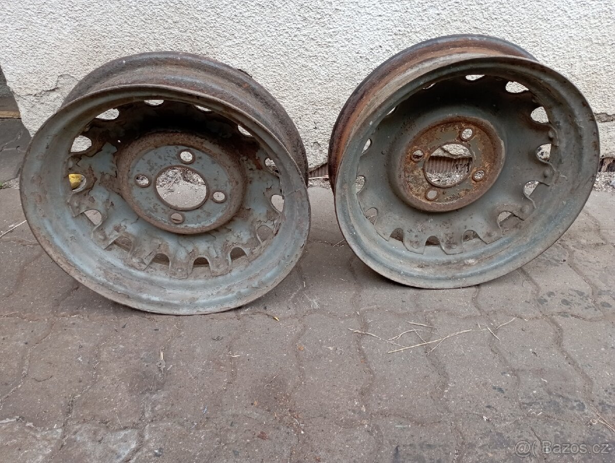 Disky, Spartak, 1202, Oktavia, ,,stejšna" R16 - 2