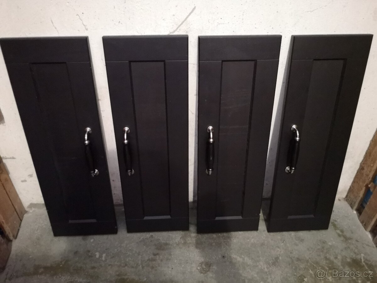 KUCHYNSKÉ DVIŘKA IKEA - 2