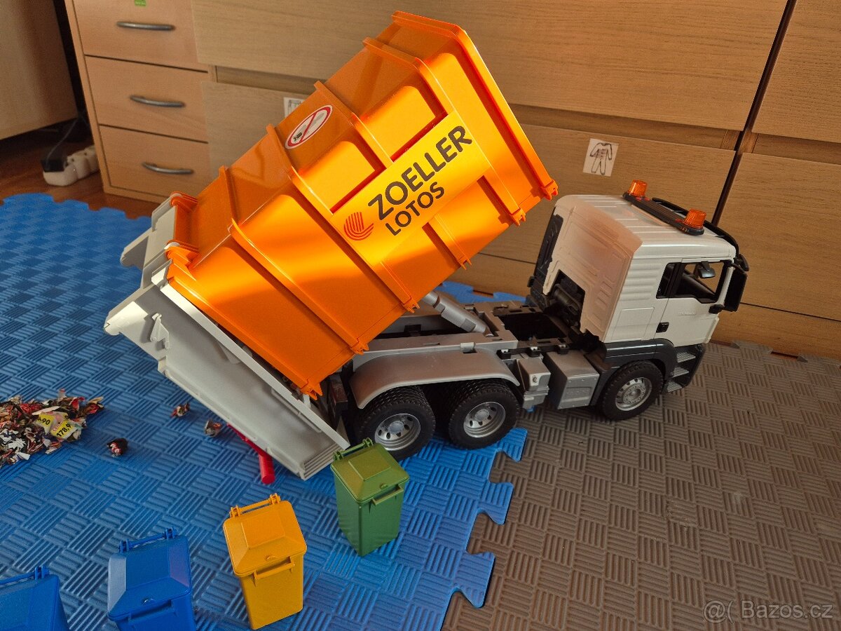 Bruder Popelářské auto - 2