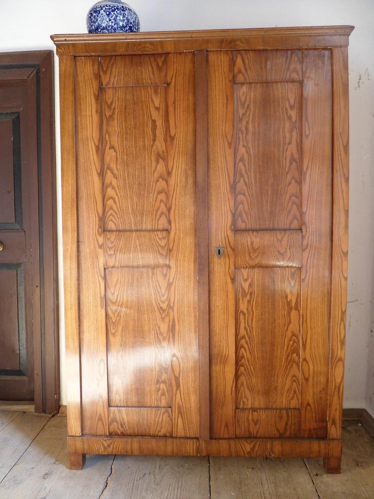 Biedermeier skříň, KLÍNOVÁ, orig.19.stol. - 2