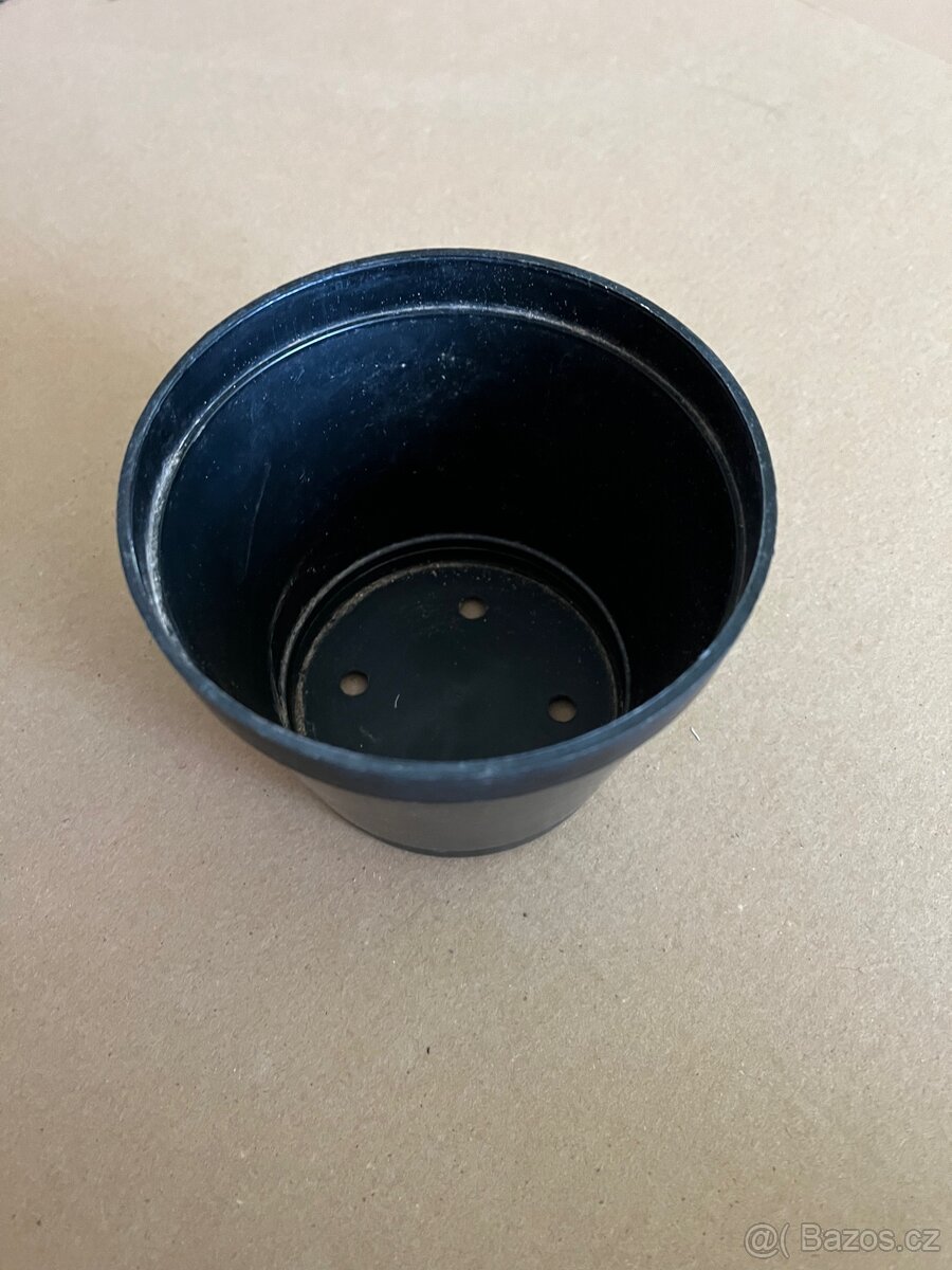 Prodám květináče - 2