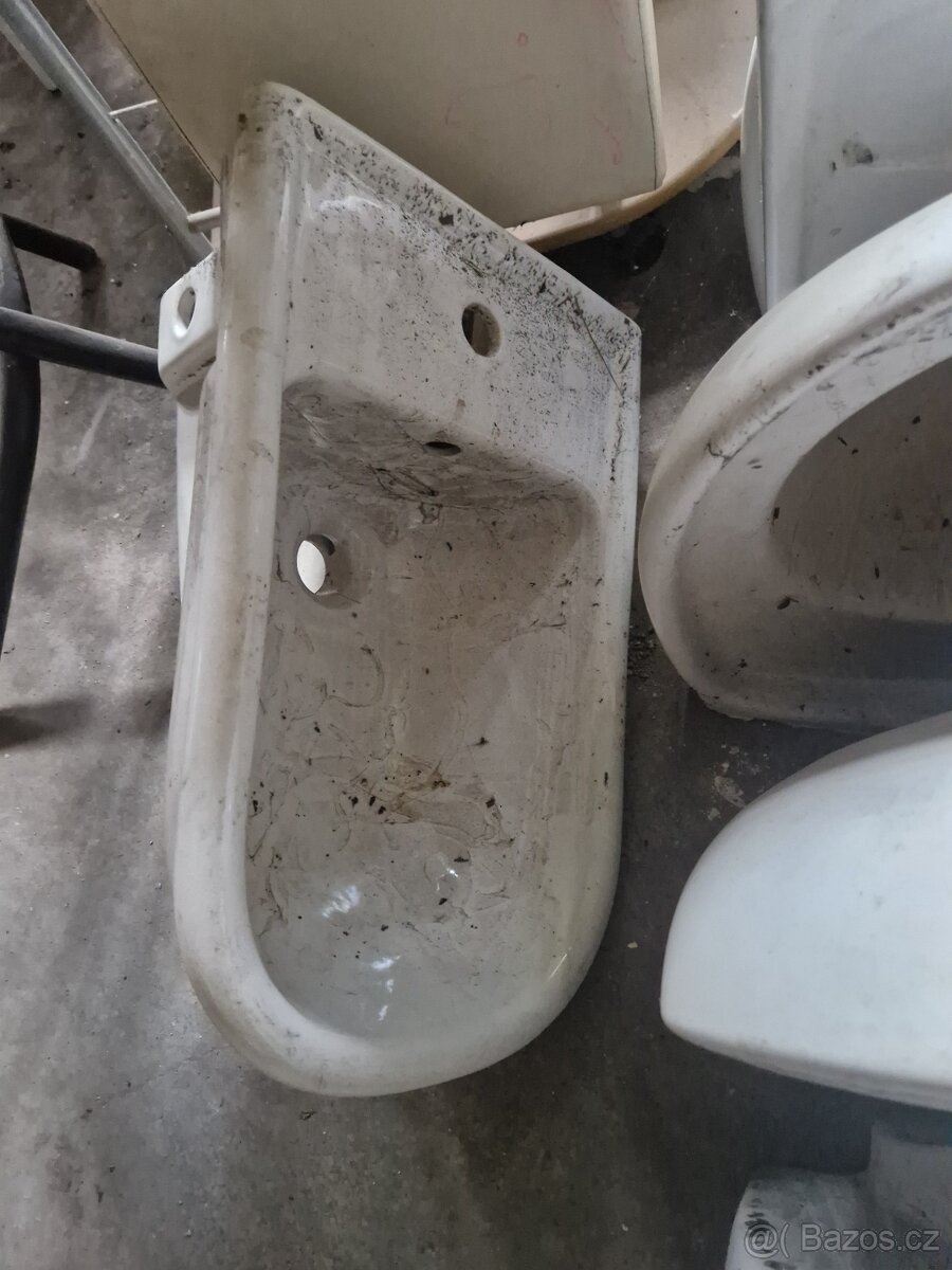 Umyvadla cca 15ks na vyber - 2