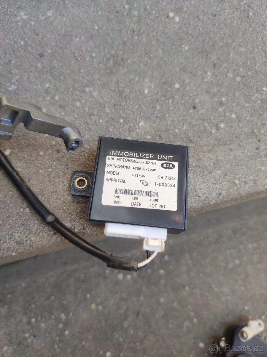 Kia Sportage I 2.0i spínačka - 2