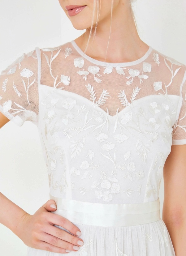 Bílé plesové šaty - 2