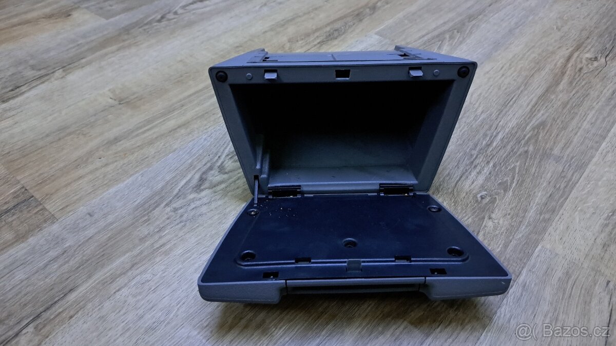 Kastlik pod radio - 2